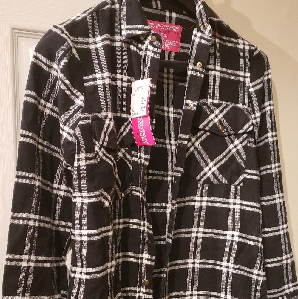 RUSTIC OUTFITTERS BLK/WHITE PLAID SHIRT